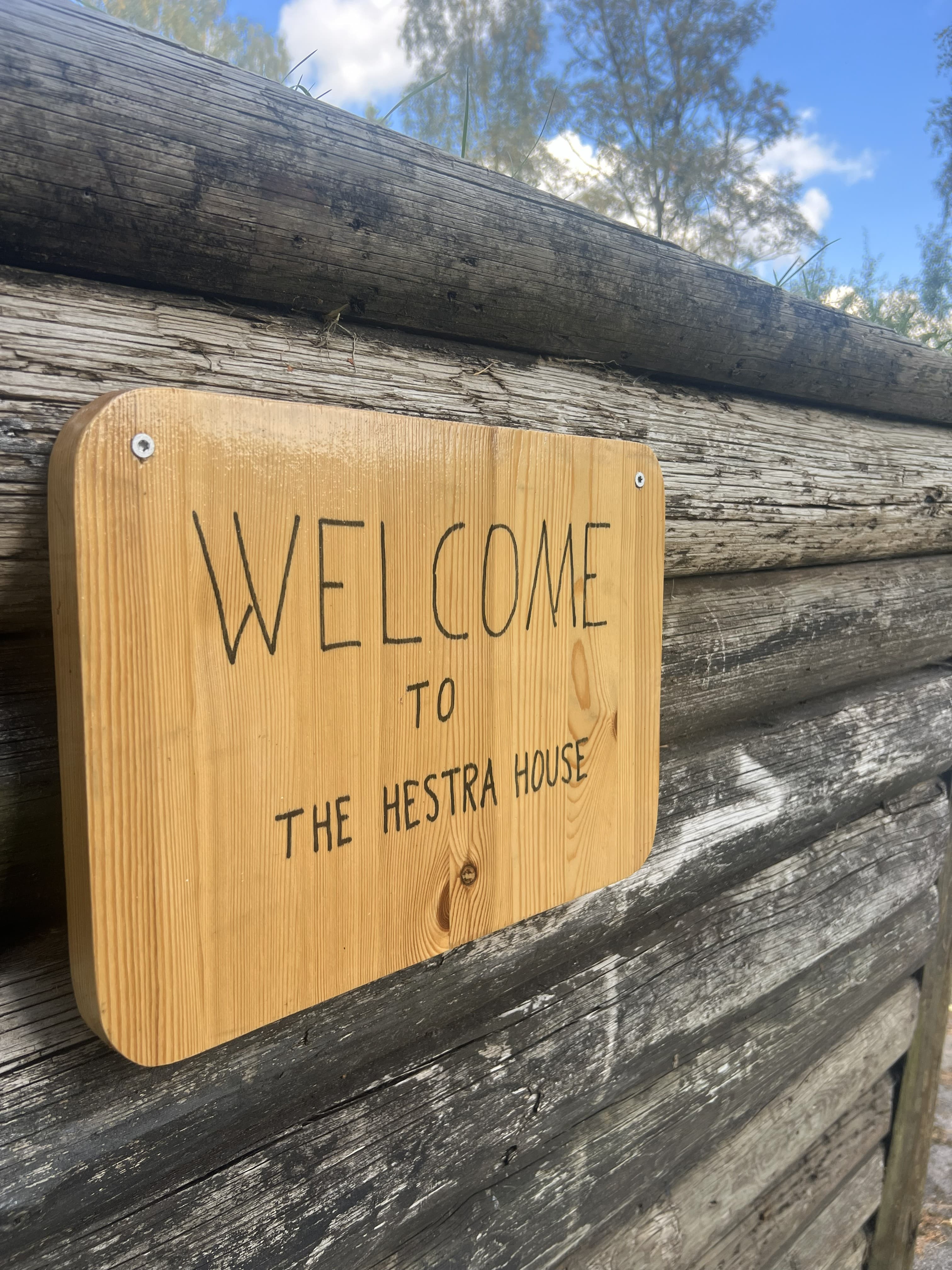 Vi välkomnar era gäster